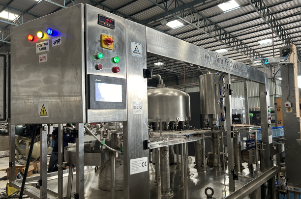 What Is a Water Bottle Filling Machine?